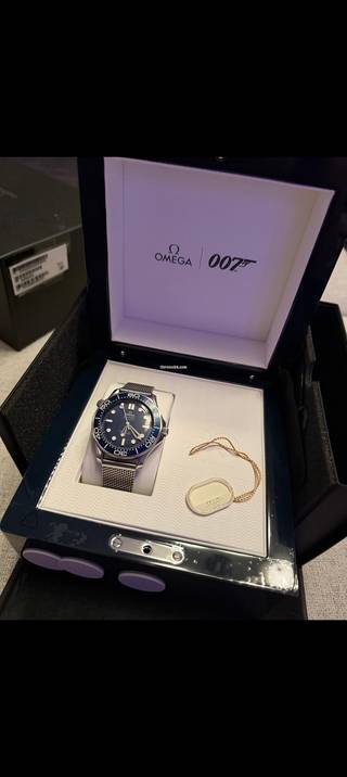 Omega Seamaster Diver 300M James Bond 60th Anniversary Omega Seamaster Diver 300M James Bond 60th Anniversary
