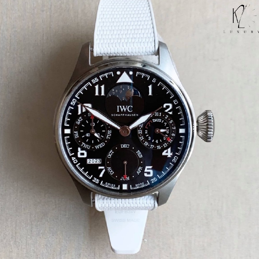 IWC
Pilots Perpetual Calendar Edition Antoine de Saint-Exupéry
