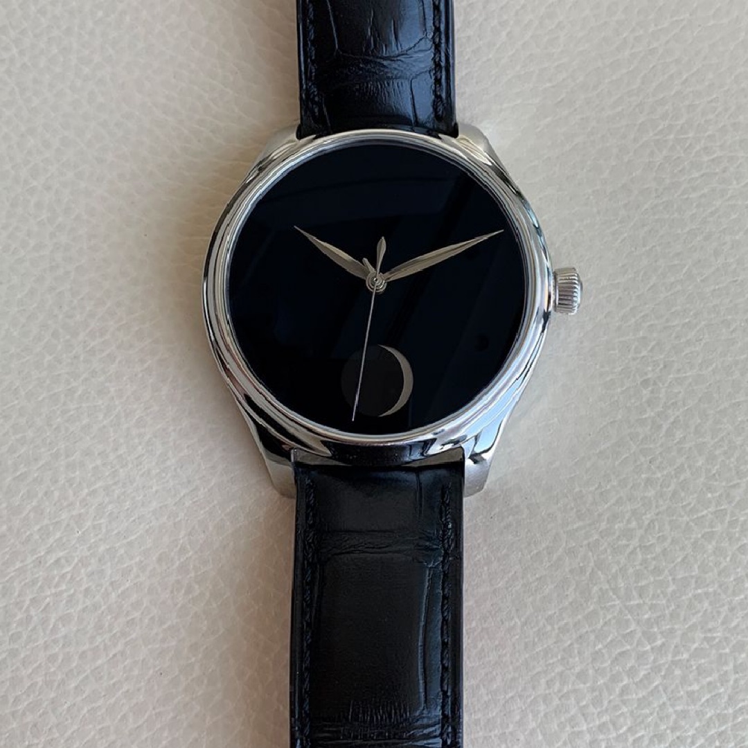 H.Moser & Cie Endeavour Perpetual Moon Concept Vantablack
