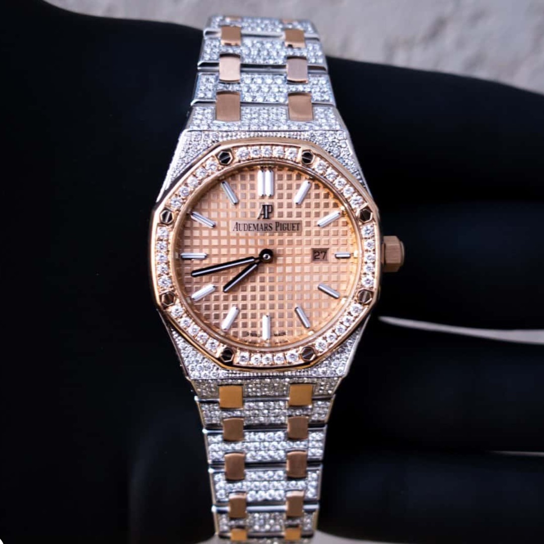 Audemars Piguet – Ladies Royal Oak Quartz – 33 mm