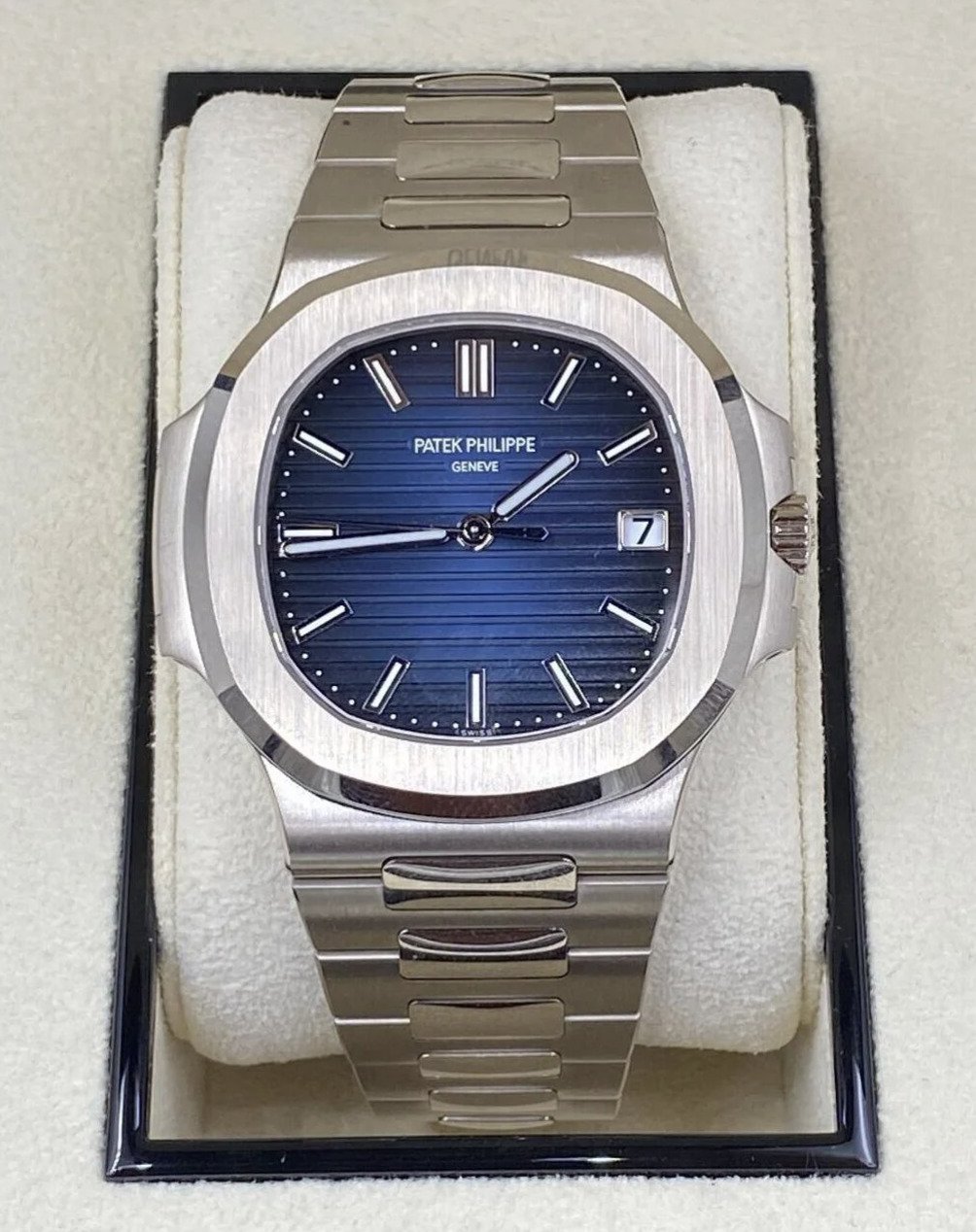 Patek Philippe 5811/1G Nautilus 2022