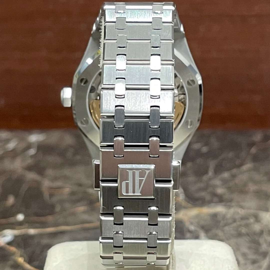 Audemars PiguetRoyal Oak hvm-543 1 Audemars PiguetRoyal Oak hvm-543 1