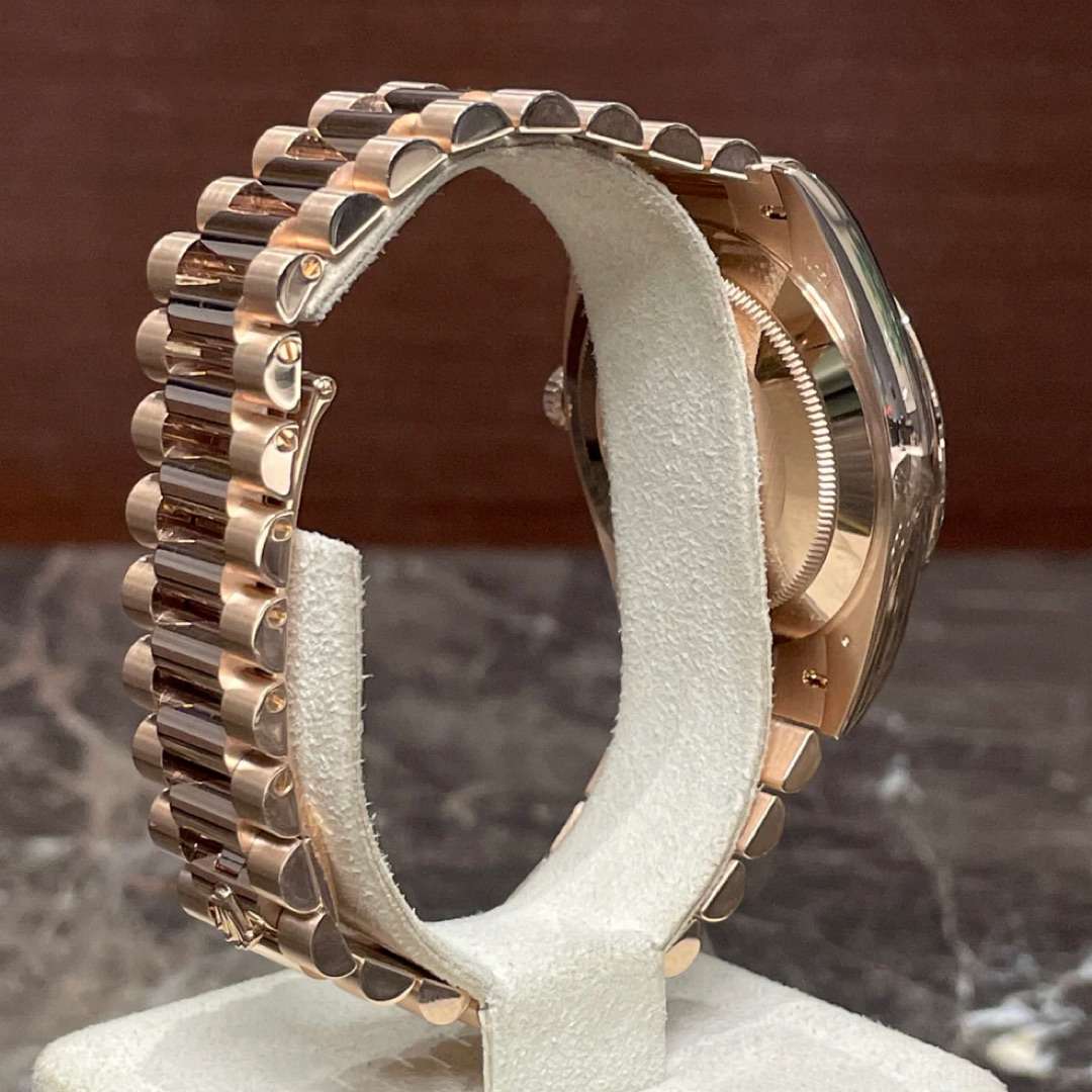 RolexDay-Date 40 uox-718 2 RolexDay-Date 40 uox-718 2