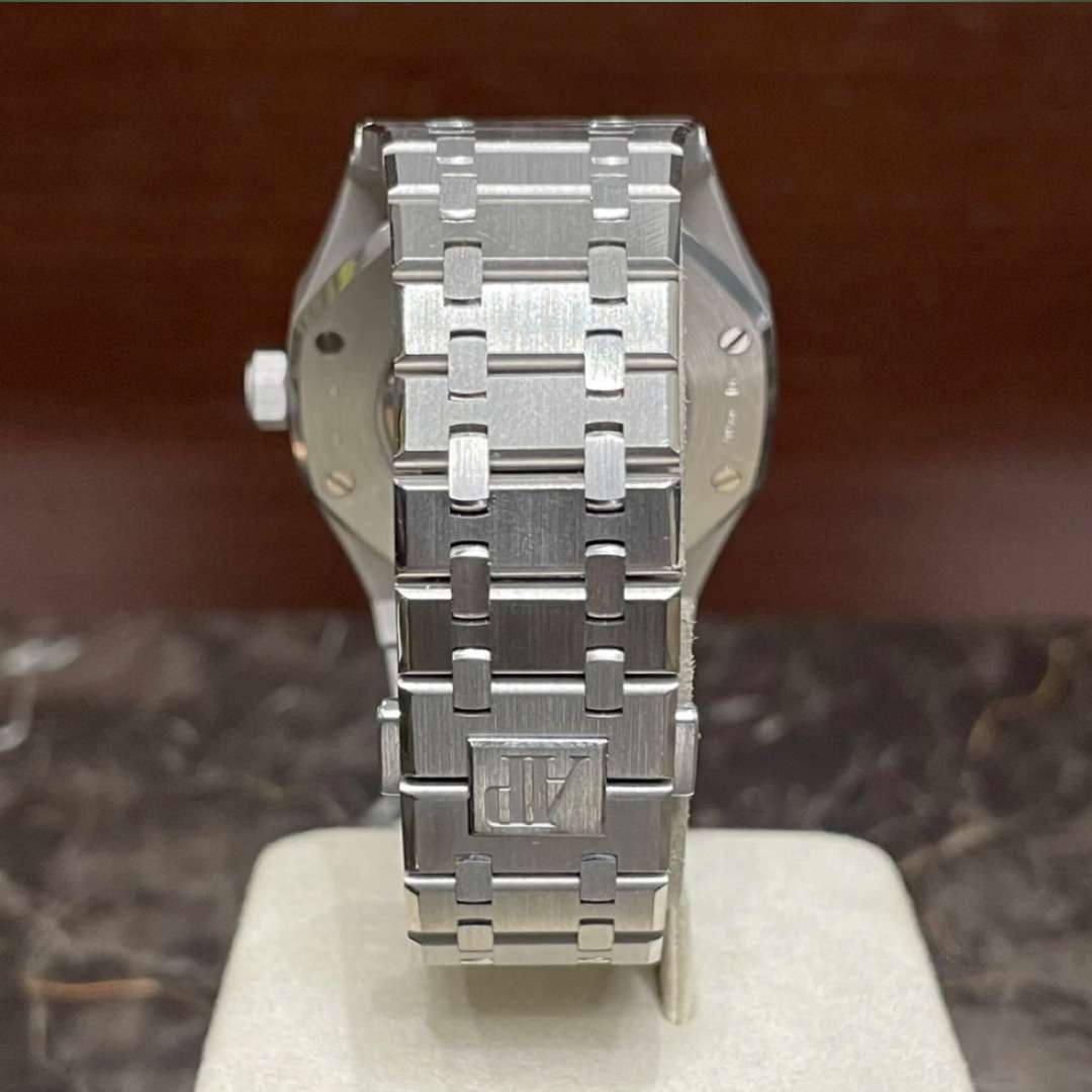 Audemars PiguetRoyal Oak iex-962 1 Audemars PiguetRoyal Oak iex-962 1