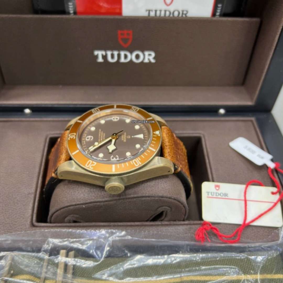 TudorBlack Bay ezn-316 3 TudorBlack Bay ezn-316 3