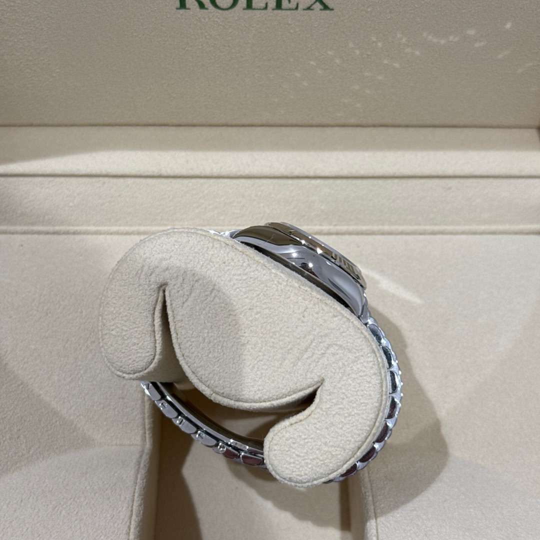 RolexDatejust dot-740 3 RolexDatejust dot-740 3