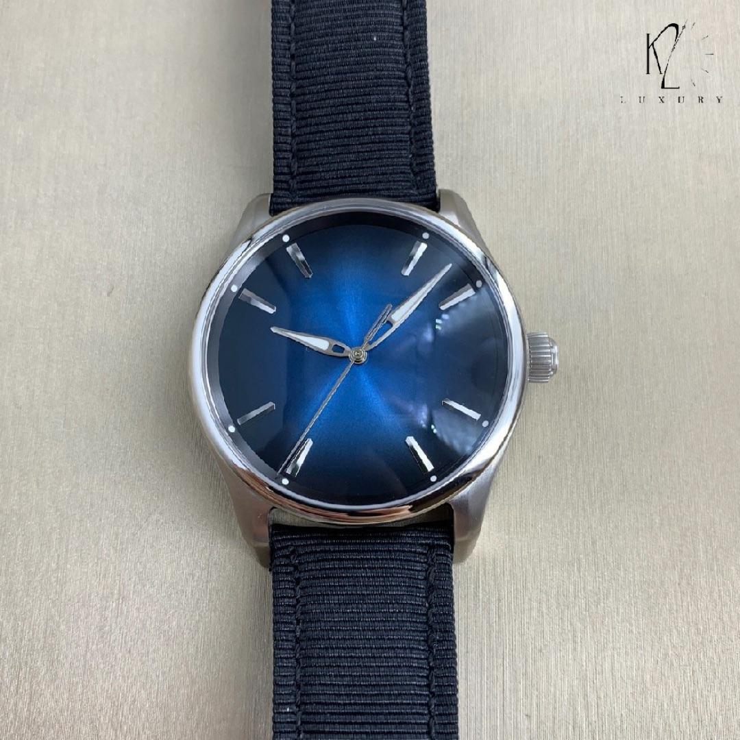 H. Moser & CieDestro pux-946 H. Moser & CieDestro pux-946