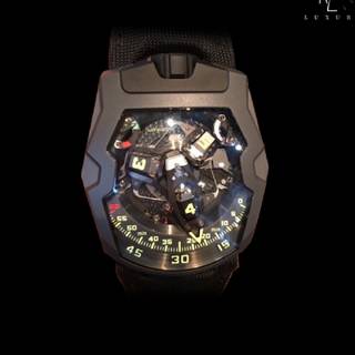 Urwerk UR-210Y
 Urwerk UR-210Y