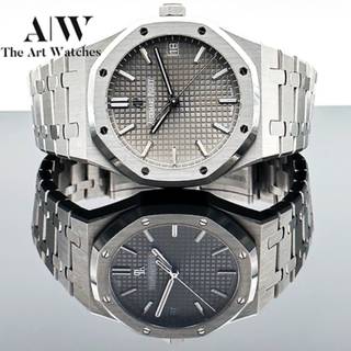 Audemars Piguet Royal Oak
Audemars Piguet Royal Oak