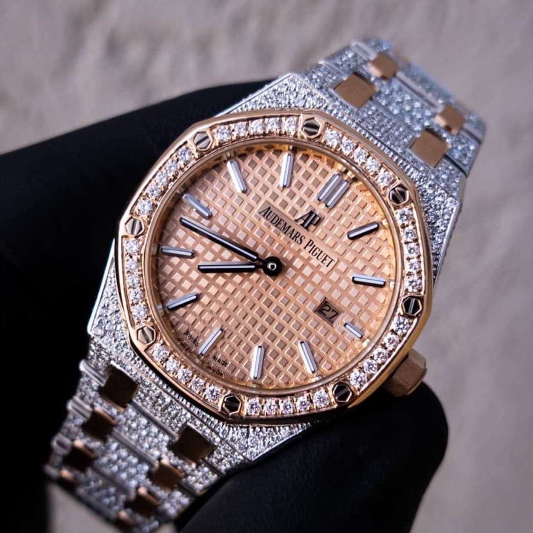 Audemars PiguetRoyal Oak lge-885 1 Audemars PiguetRoyal Oak lge-885 1